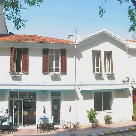 Saint-charles 2*
